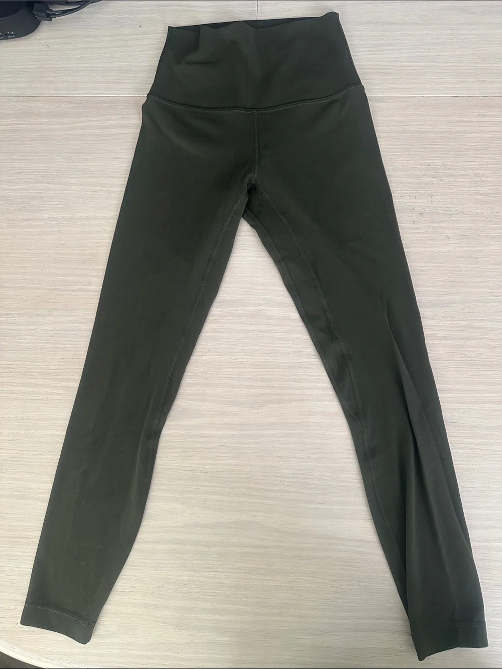 lululemon “Old” Align pants HR 7/8 sz 2